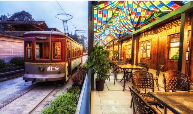 十月，奏响中国小城镇特色文化旅游变奏曲