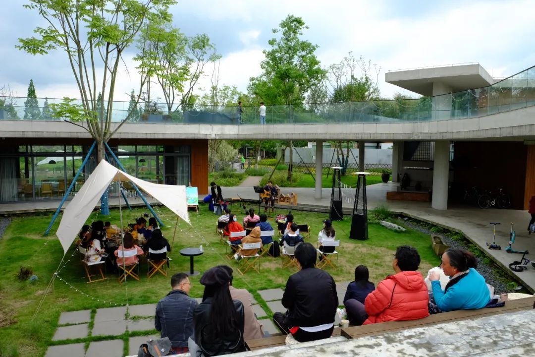 歌谣与书声飘荡的成都郊野，谁不愿意待上整个周末！