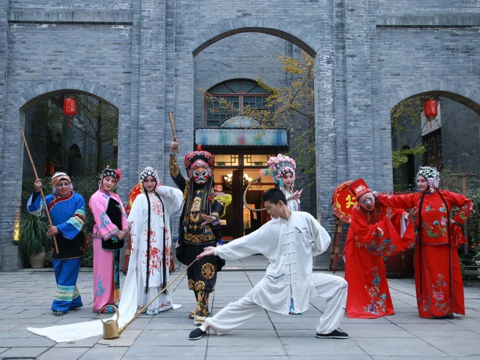 安仁古镇邀您赏民族舞、看大戏、品年夜饭！